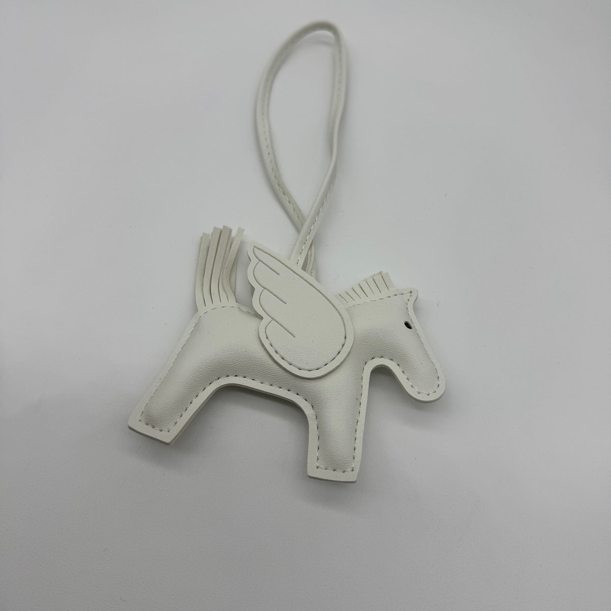 HORSE NUBE